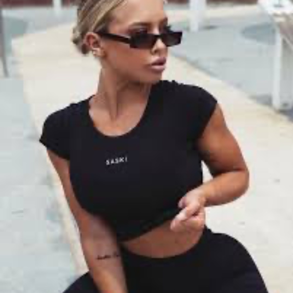 Saski Collection cropped shirt